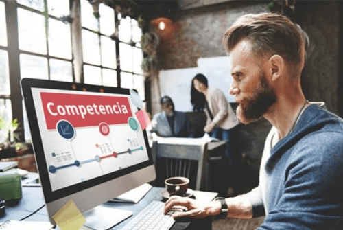 Análisis de Competencia y Benchmarking en LinkedIn